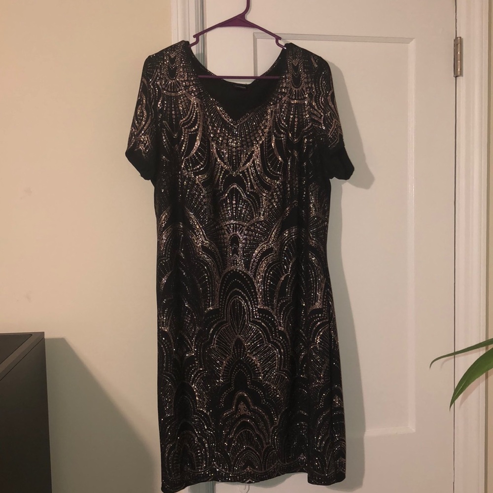 Torrid size 2 sparkly flapper dress for going out